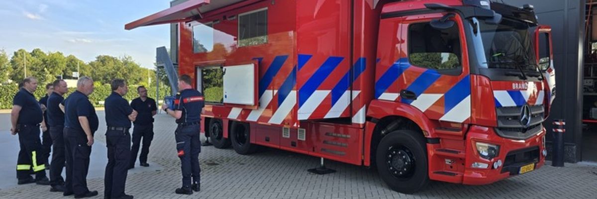 FFW Schwalmtal: Einsatzleitwagen-Gruppe der Feuerwehr Schwalmtal besucht Multi Commando Unit der Brandweer Horst aan de Maas