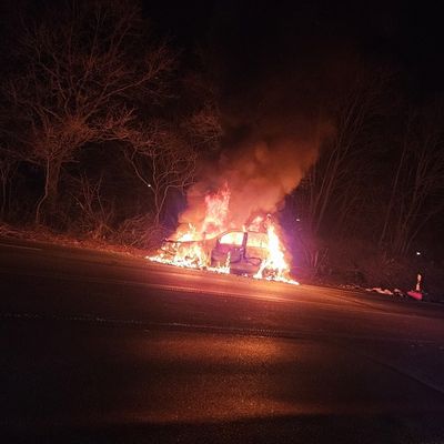 FW-Schermbeck: Nächtlicher PKW-Brand