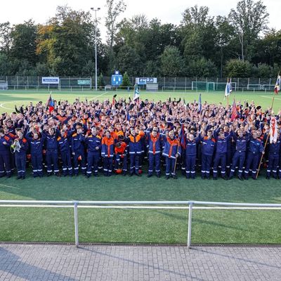 FW-W: Jugendfeuerwehrleute zeigen in Wuppertal ihr Können