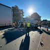 FW-NE: Schwerer Verkehrsunfall auf der A57 | LKW-Fahrer aus Fahrerhaus befreit | Ersthelfer verhalten sich vorbildlich