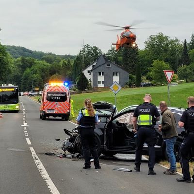 FW-GL: Verkehrsunfall mit einer lebensgefährlich verletzten Person - Gemeinsame Pressemitteilung der Kreispolizeibehörde Rheinisch-Bergischer Kreis und der Feuerwehr Bergisch Gladbach