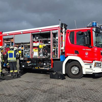 FW Celle: Kisten mit Hinweis auf radioaktive Gefahr lösen Feuerwehreinsatz in Altencelle aus!
