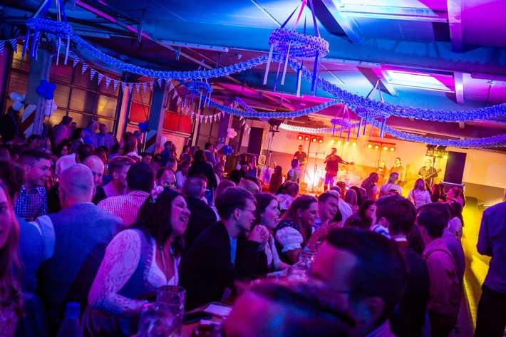 Feuerwehr MTK: Feuerwehren laden zu drei Veranstaltungen im September ein: Sommerfest in Okriftel sowie Oktoberfest und Tag der offenen Tür in Hattersheim