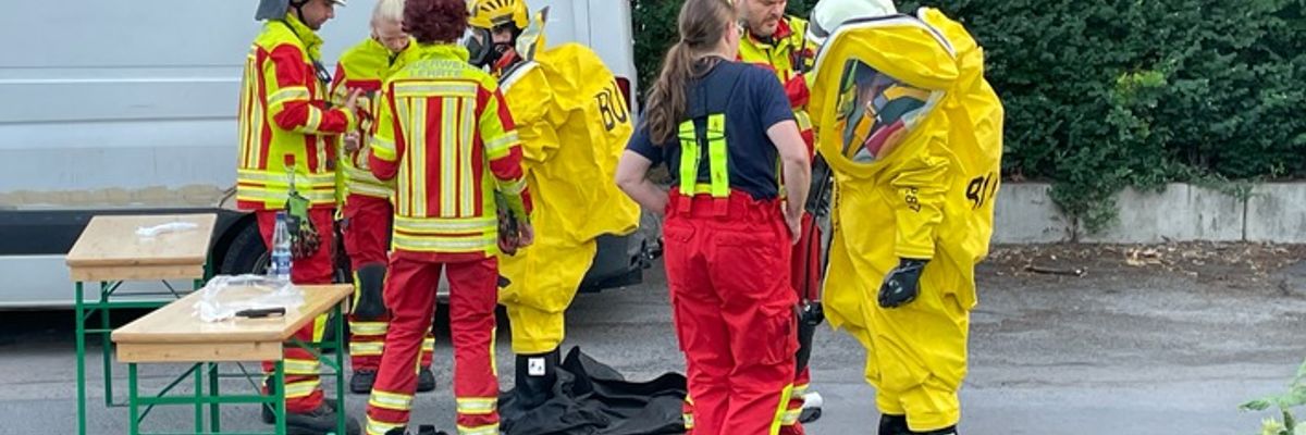 FW Lehrte: Gefahrgutaustritt sorgt für erneuten Großeinsatz im Bereich Lehrte
