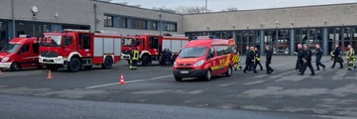 FW Dinslaken: Unterstützung bei Großeinsatz