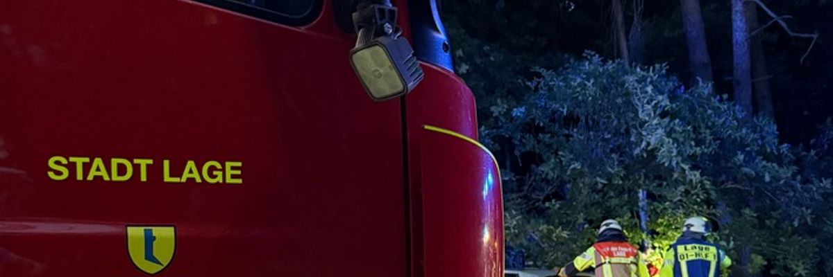 FW Lage: Einsatz nach gemeldetem Alleinunfall auf der Soorenheider Straße