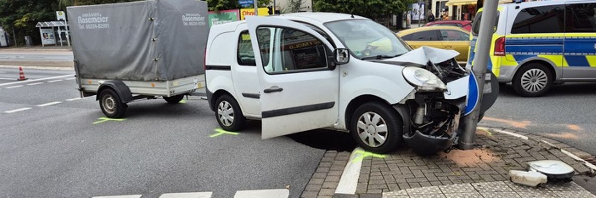 FW-DT: Verkehrsunfall am Hasselter Platz