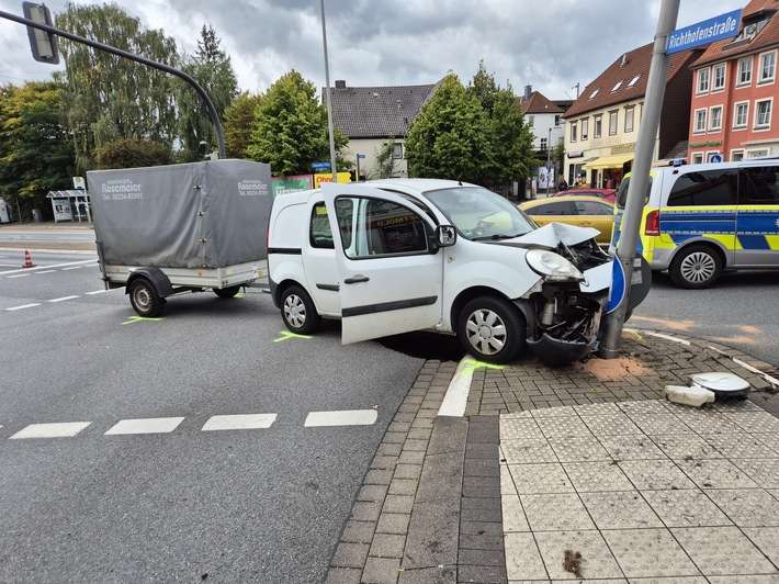 FW-DT: Verkehrsunfall am Hasselter Platz