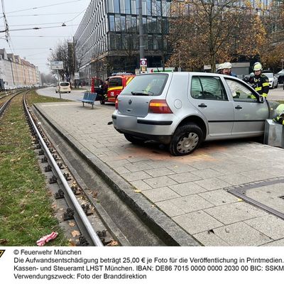 FW-M: Verkehrsunfall in der Innenstadt endet glimpflich (Neuhausen-Nymphenburg)
