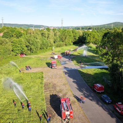 FW-AR: Jugendfeuerwehr simuliert Vegetationsbrandbekämpfung