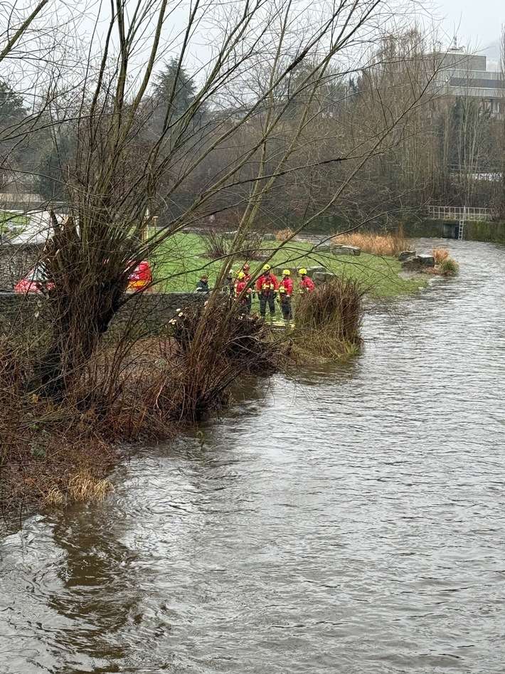 FW-EN: Übung mit Strömungsrettern und 3 Einsätze am Vormittag