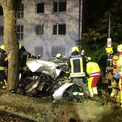 FW-GE: Verkehrsunfall Florastraße Ecke Hüller Straße