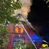 FW-PI: Abschlussmeldung: Schenefeld: Historisches Reetdachhaus brennt nieder. 10 Personen leicht verletzt. Feuerwehr über 10 Stunden im Einsatz.