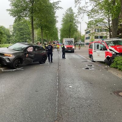 FW-DO: Verkehrsunfall mit Notarzteinsatzfahrzeug