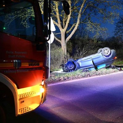 FW Pulheim: Brauweiler - Verkehrsunfall auf Landstraße