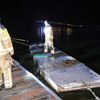 FW Dresden: Einsatz auf der Elbe - Zwei Personen aus der Elbe gerettet