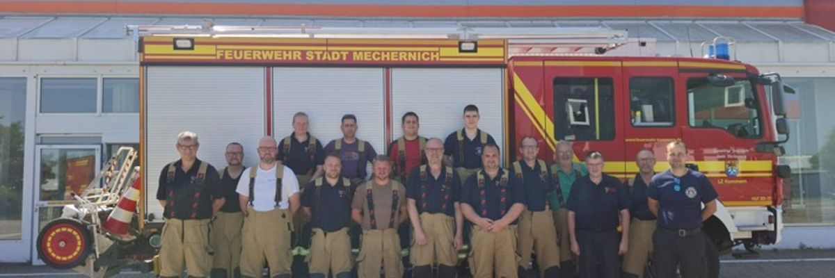 FW Mechernich: Löschzug Kommern übt am Institut der Feuerwehr in Düren-Stockheim