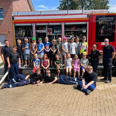 FW-WRN: Feuerwehr Werne sorgt für Abkühlung in der Ferienbetreuung der Uhlandschule