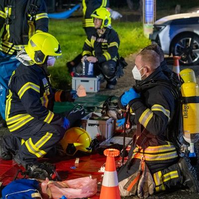 FW Flotwedel: Verpuffung in Werkstatt - Organisationsübergreifende Einsatzübung in Eicklingen