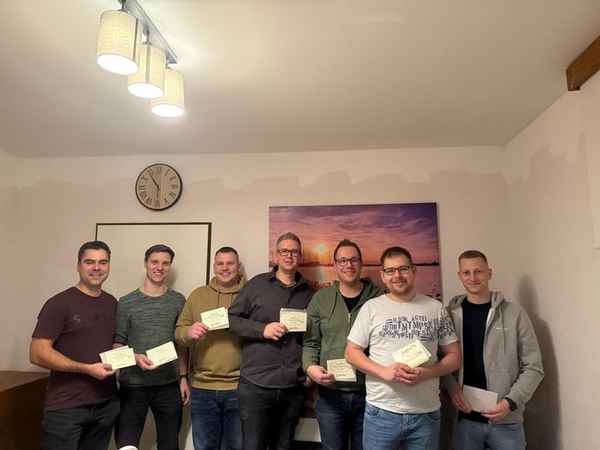FW Xanten: Förderverein sorgt für vorzeitige Bescherung