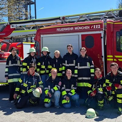 FW-M: Der Girls' Day 2026 bei der Feuerwehr München (Stadtgebiet)
