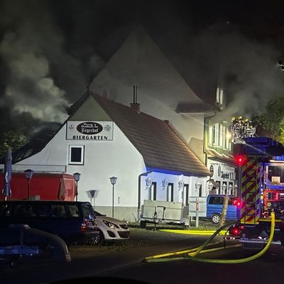 FW-GE: Brand einer Gastronomie in Gelsenkirchen Scholven