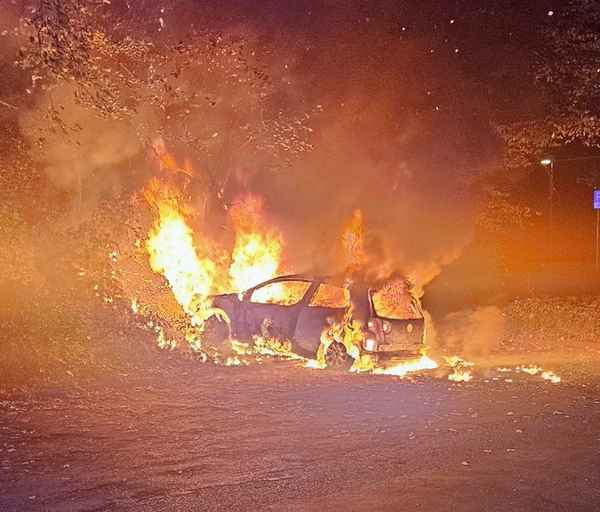 FW-MK: PKW brannte auf der Alexanderhöhe