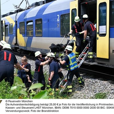 FW-M: Regionalbahn evakuiert (Berg am Laim)