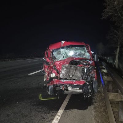 FW-ROW: Nächtlicher Feuerwehreinsatz sorgt für Vollsperrung der Autobahn A1 Höhe Grundbergsee
