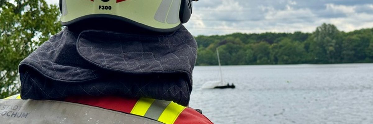 FW-BO: Gekentertes Segelboot auf dem Kemnader See führt zu Feuerwehreinsatz