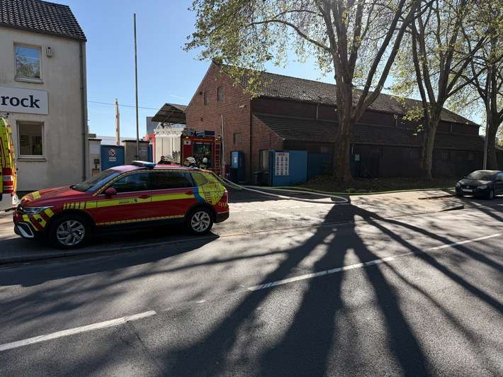 FW-MH: Zweite Folgemeldung zum Großbrand an der Ruhrorter Straße - Nachlöscharbeiten dauern weiterhin an