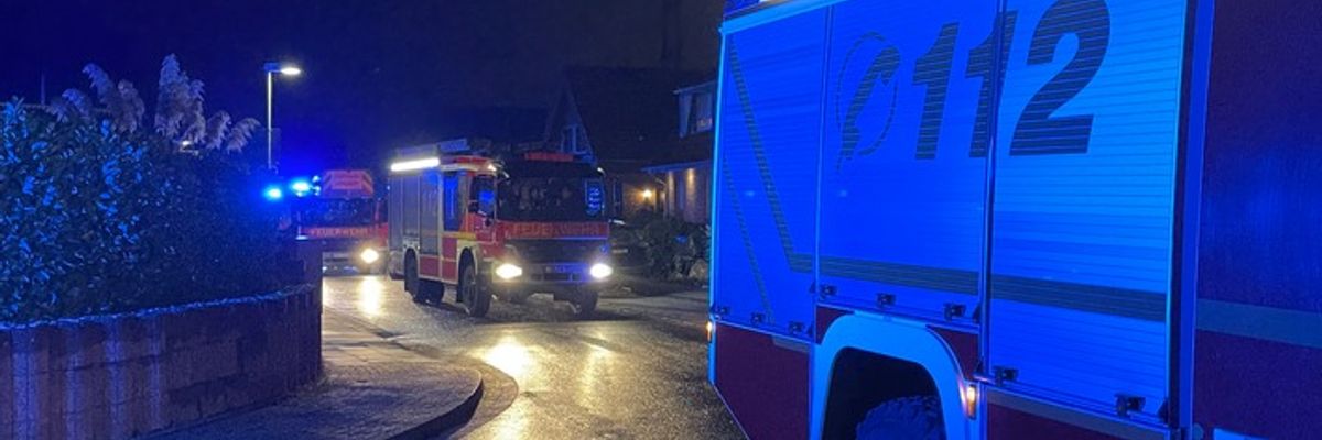 FW Dinslaken: Einsatzmeldung Feuer mit Menschenleben in Gefahr