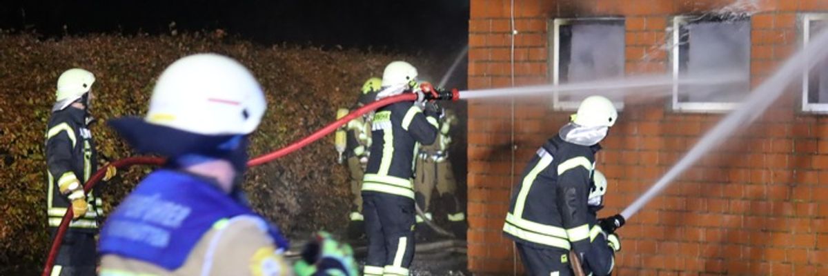 FW-SE: Feuer in Kuhstall - 72 Tiere gerettet