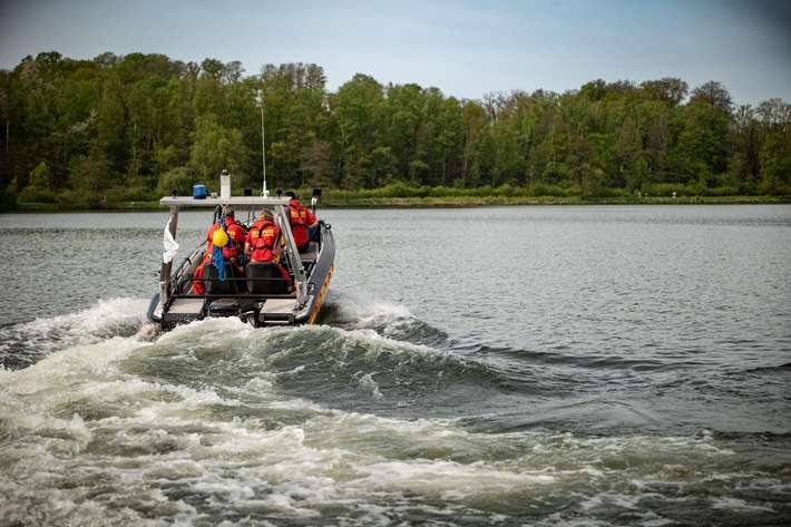 FW-E: Wasserrettungseinsatz am Baldeneysee - eine Person rettungsdienstlich behandelt