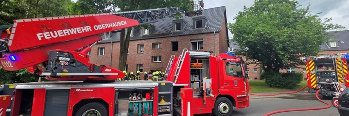 FW-OB: Küchenbrand auf der Flandernstraße in Schmachtendorf - Bewohner retten sich rechtzeitig ins Freie