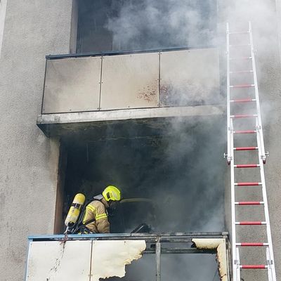 FW Hannover: Verletzte Katze nach Feuer auf einem Balkon