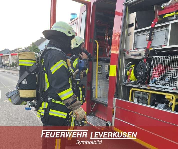 FW-LEV: Dachstuhlbrand in Steinbüchel