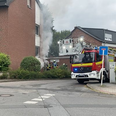 FW-DO: Zimmerbrand in Löttringhausen - Bewohner vor Eintreffen der Feuerwehr gerettet