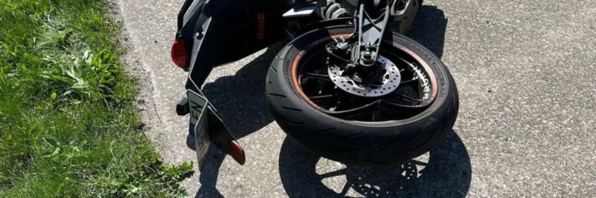 FW-EN: Motorradfahrerin verunglückt auf Autobahn