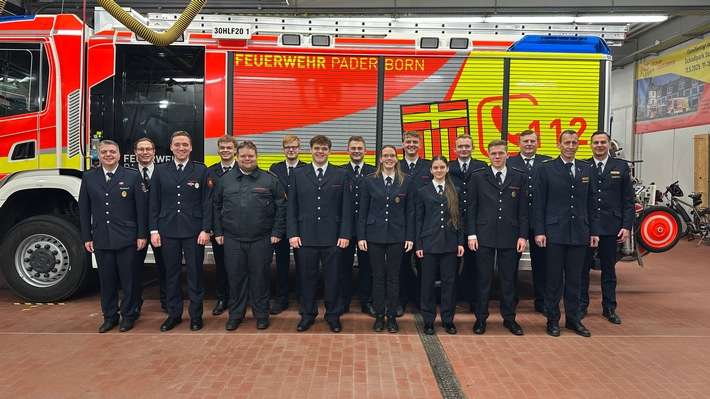 FW Paderborn: Jahreshauptversammlung des Löschzuges Schloß Neuhaus