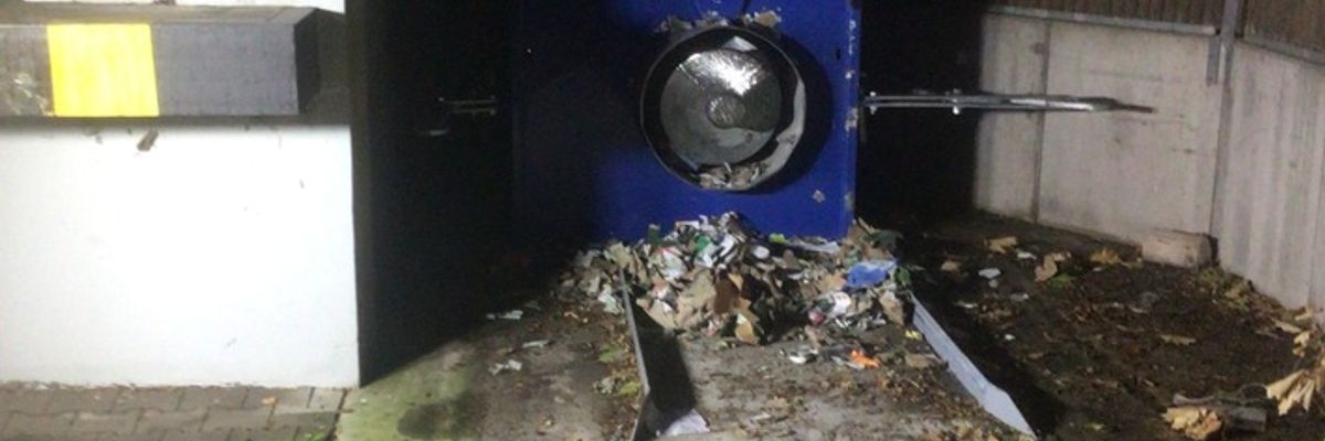FW Paderborn: Einsatzreicher Samstagabend - Die Feuerwehr Paderborn rückt zu acht Einsätzen aus