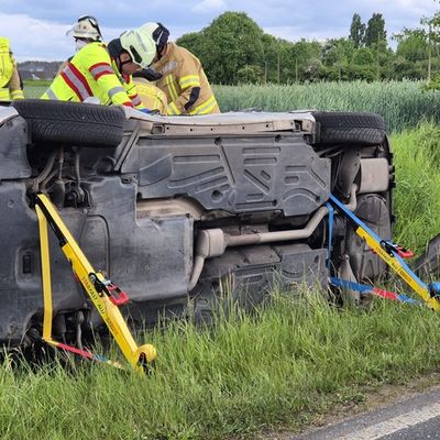 FW Xanten: Feuerwehr Xanten bei zwei Verkehrsunfällen im Einsatz