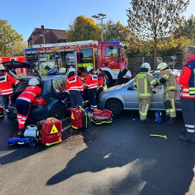 FW Lehrte: Feuerwehr Ahlten übt gemeinsam mit dem DRK und den Maltesern