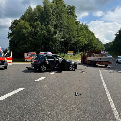 FW VG Westerburg: Verkehrsunfall im Kreuzungsbereich - vier Leichtverletzte