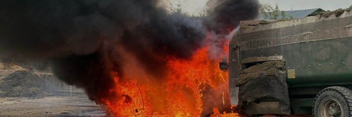 FW-RS: Traktor in Vollbrand