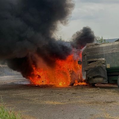 FW-RS: Traktor in Vollbrand
