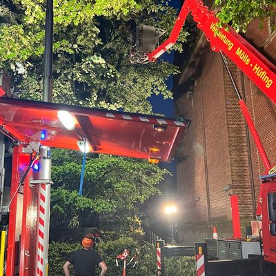 FW Bocholt: Nach heftigem Unwetter: Herabgestürzte Äste und vollgelaufene Keller im Stadtgebiet