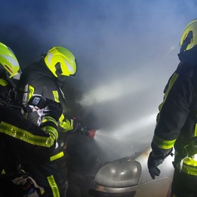 FW-EN: Brennen 2 PKW am Martfelder Weg