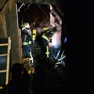 FW-ROW: Backhaus gerät in Brand
