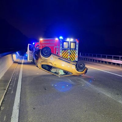 FW-Velbert: Verkehrsunfall auf der BAB 535